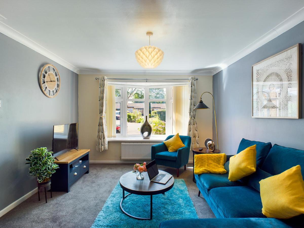 247 Serviced Accommodation In Telford- 3Br House ภายนอก รูปภาพ