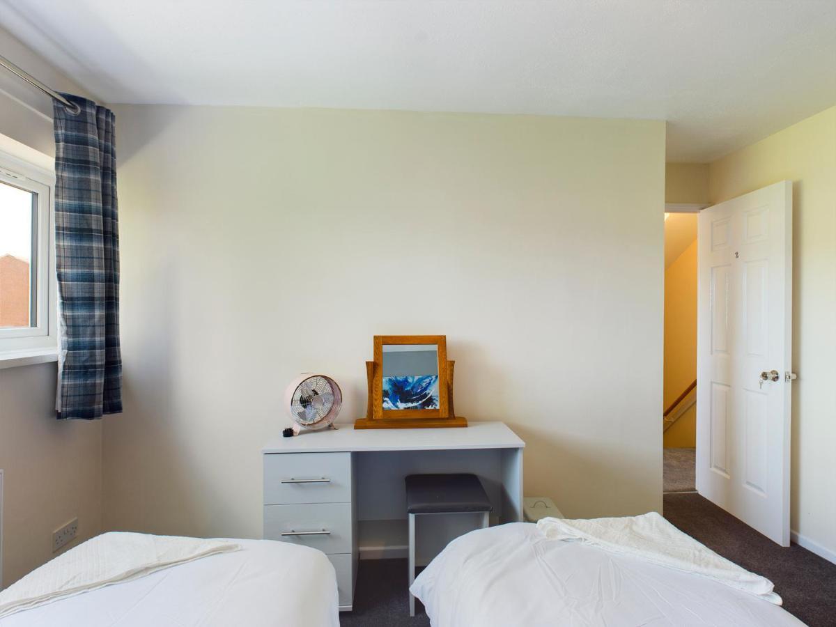247 Serviced Accommodation In Telford- 3Br House ภายนอก รูปภาพ