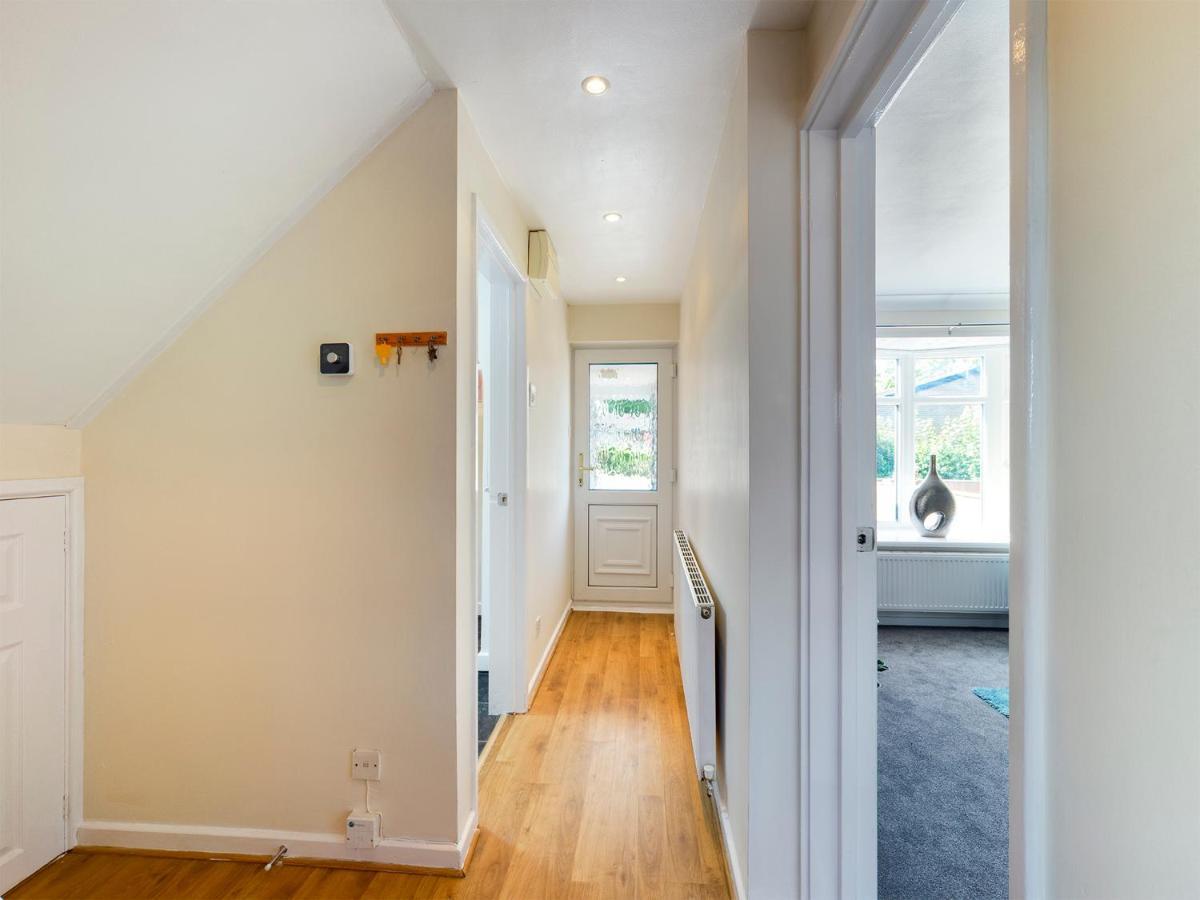 247 Serviced Accommodation In Telford- 3Br House ภายนอก รูปภาพ
